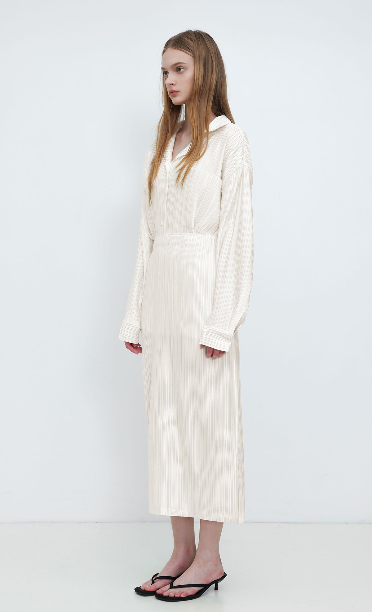Core Satin Pleated Skirt_Ivory