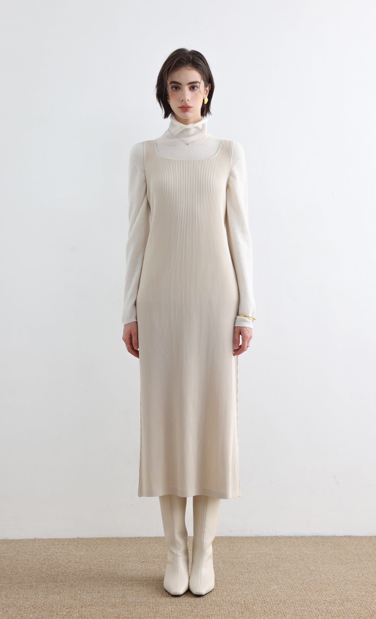 Soly Pleats Sleeveless Dress_Light-Beige