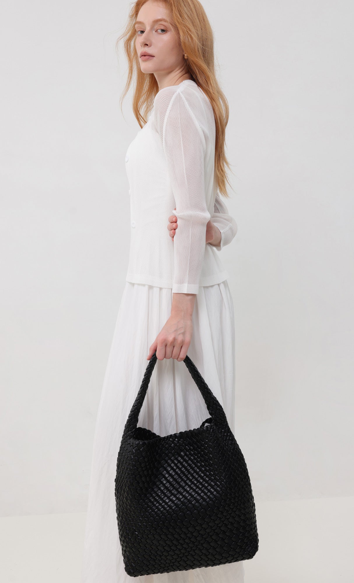 Color weaving hobo bag_black