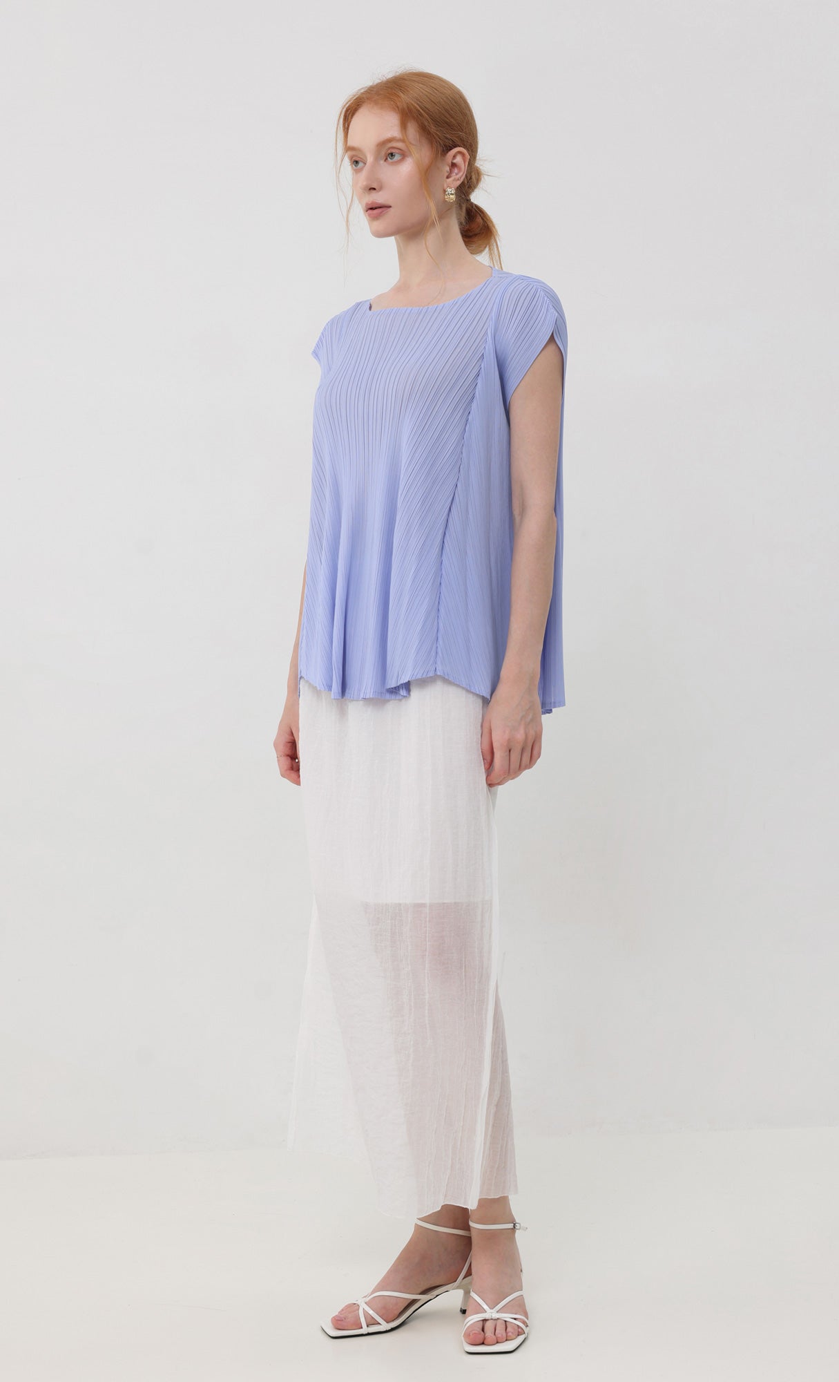 Soft pleated sleeveless top_skyblue