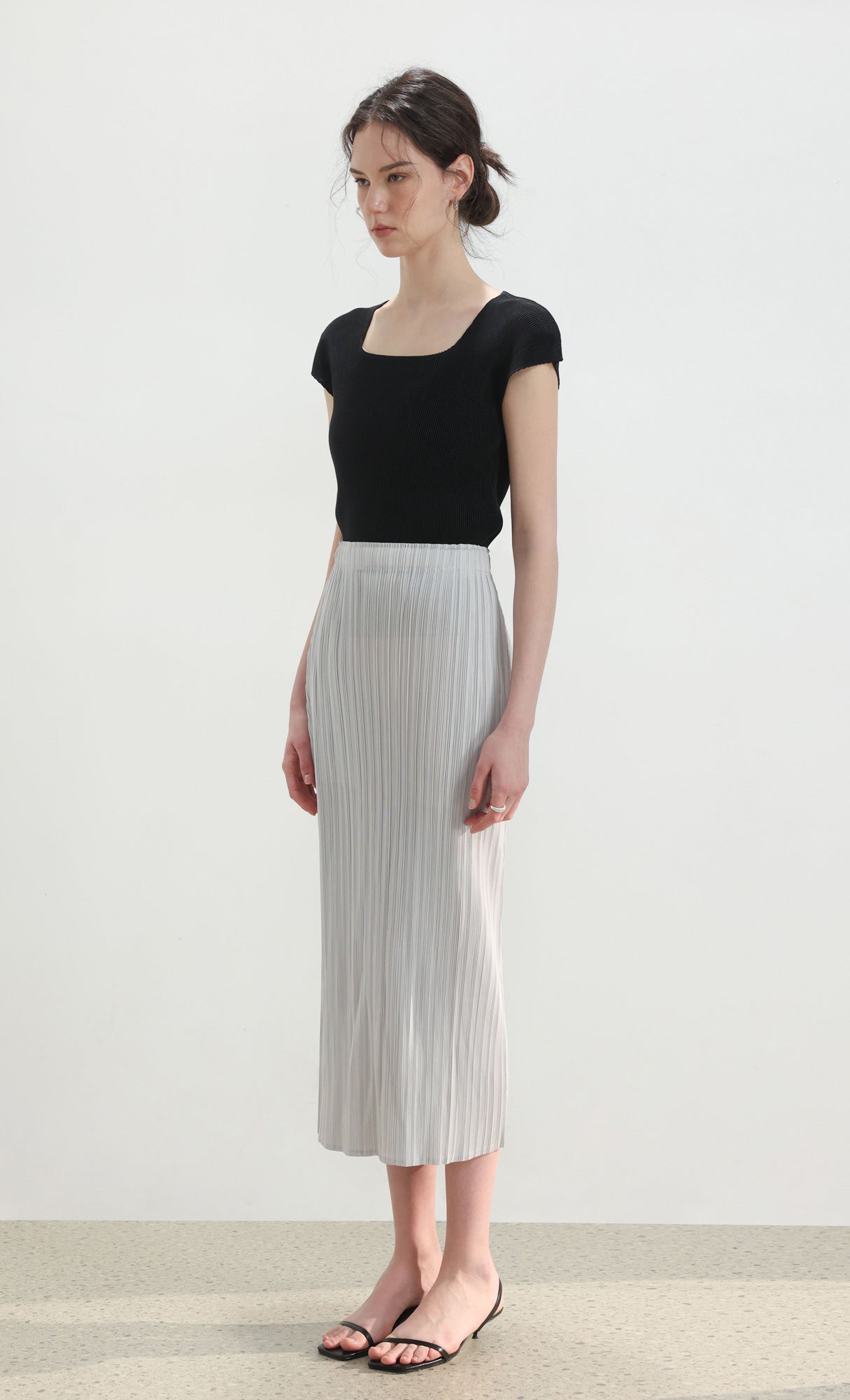 Ria pleated skirt_light-grey