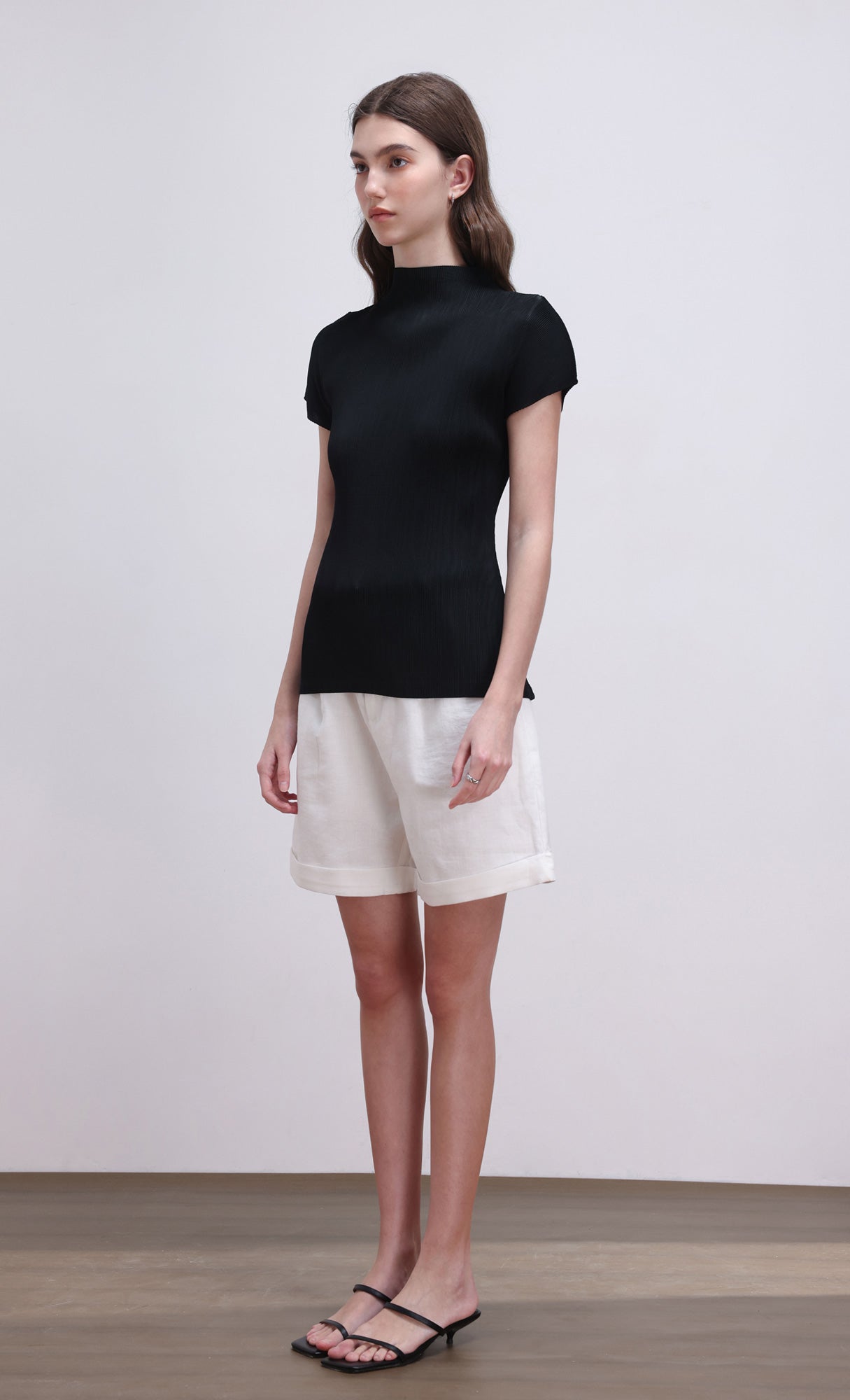 Lao pleated half neck top_black