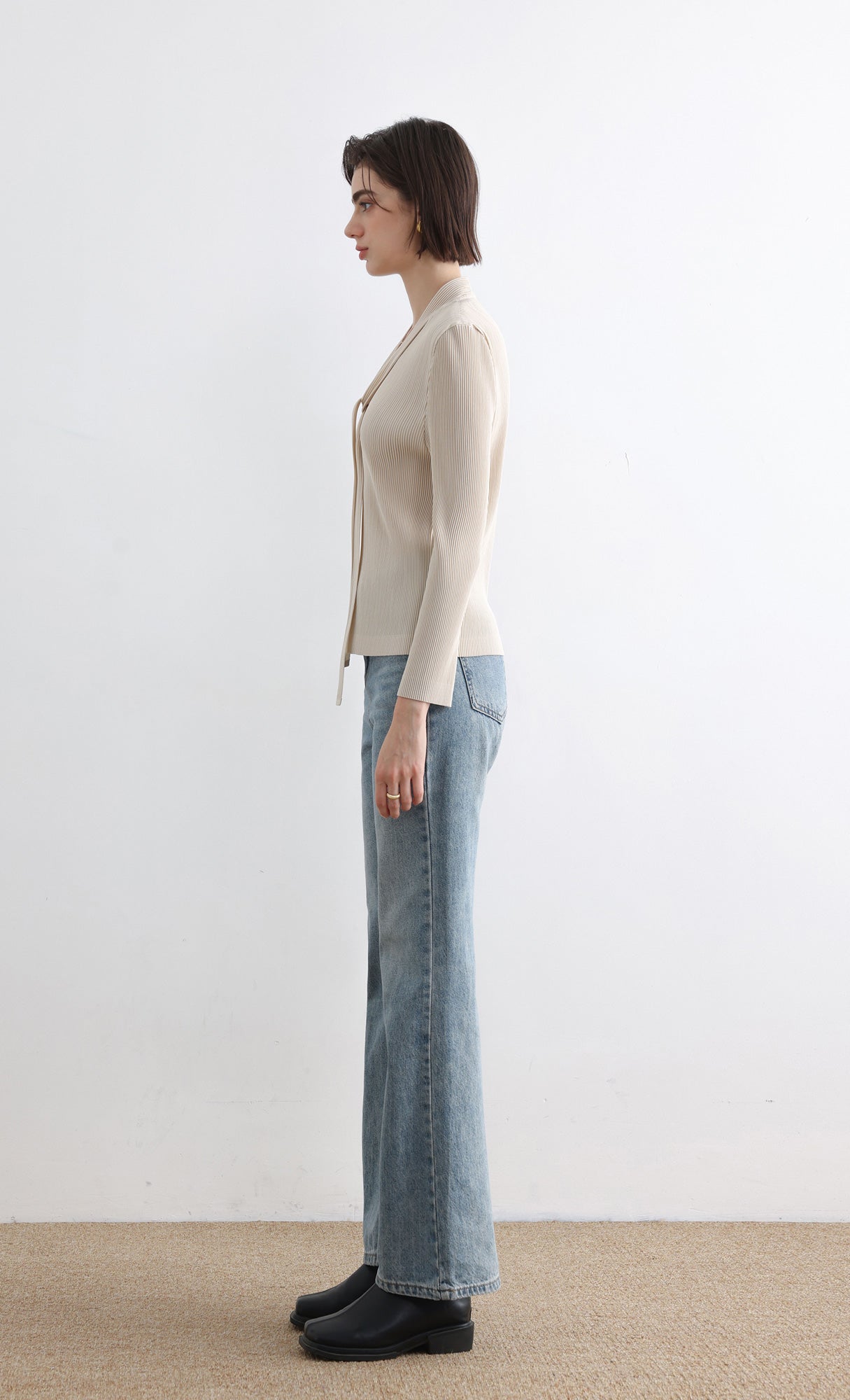 Ribbon Tie Pleated Top_Ivory