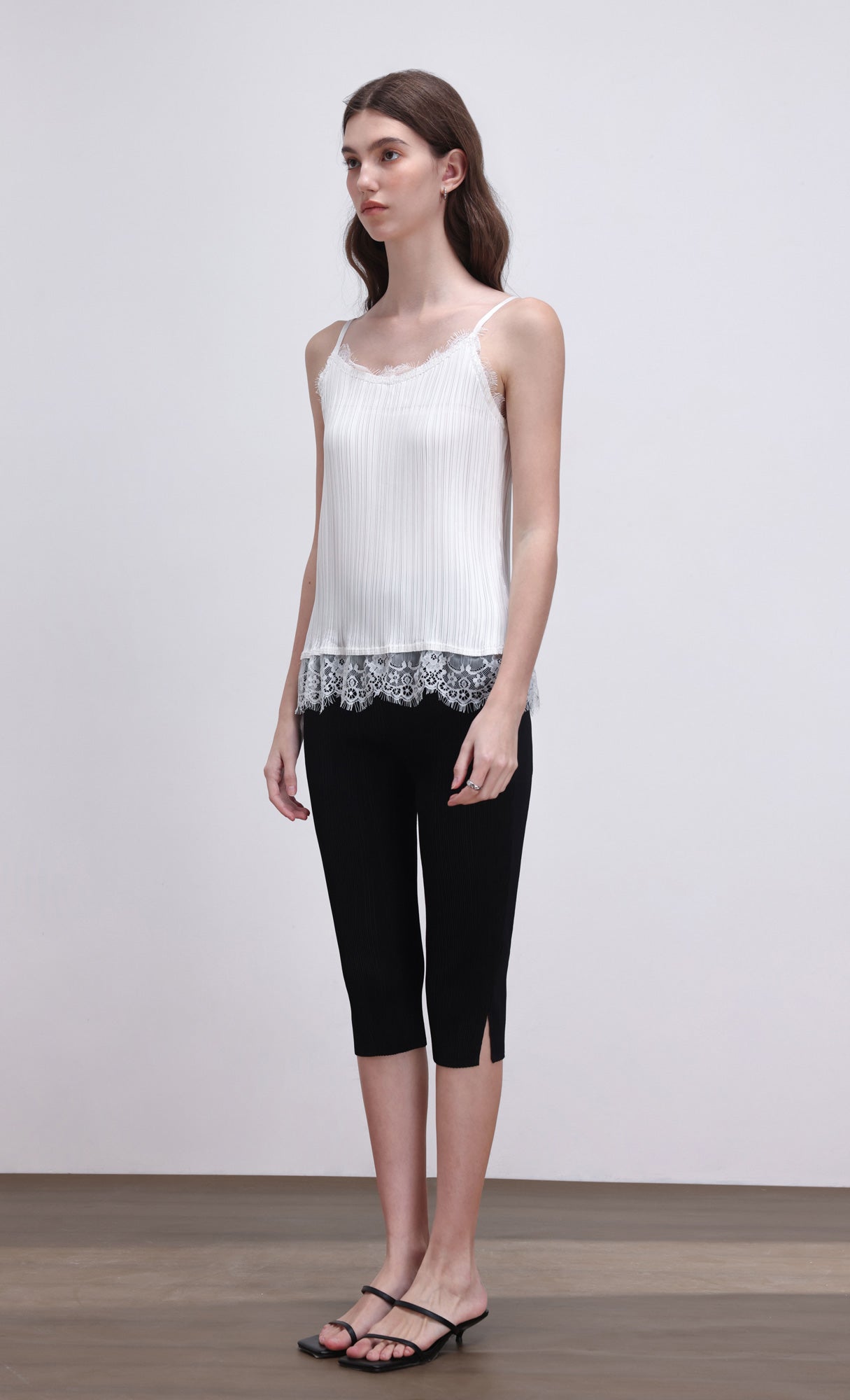 Pleated lace slip top_white