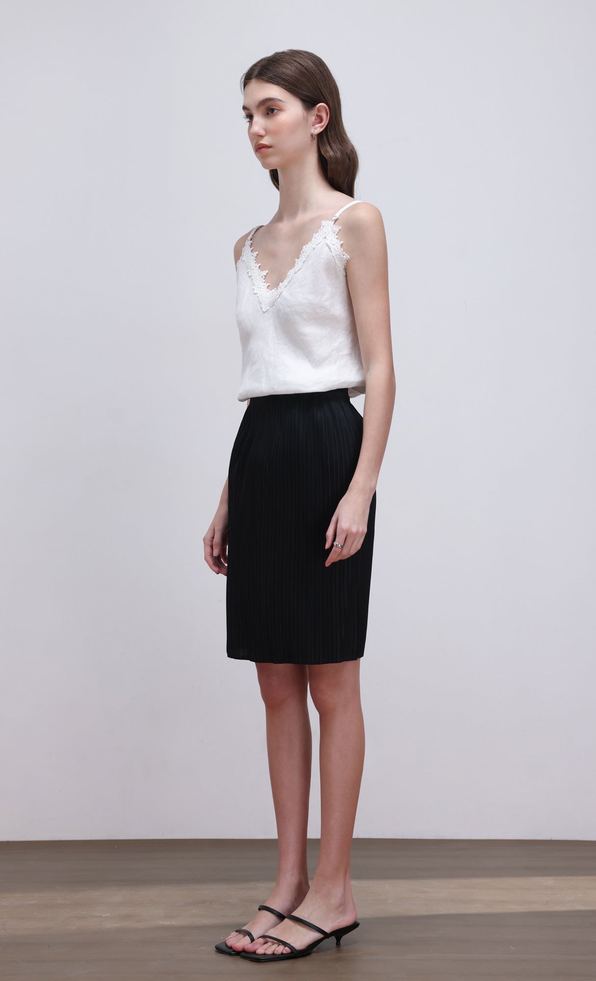 Dara pleated midi skirt_black