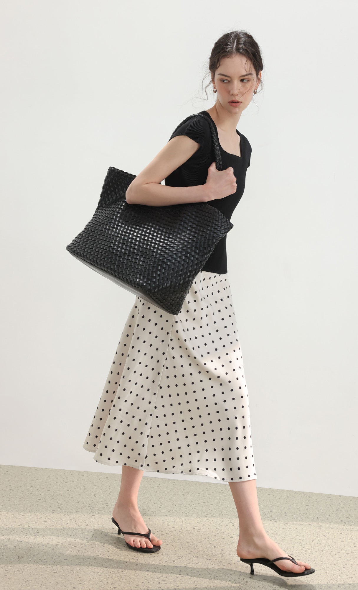 Ena weaving shopper bag_black