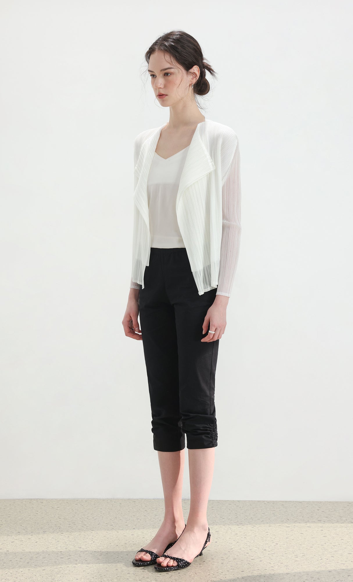 Airy pleated cardigan_white
