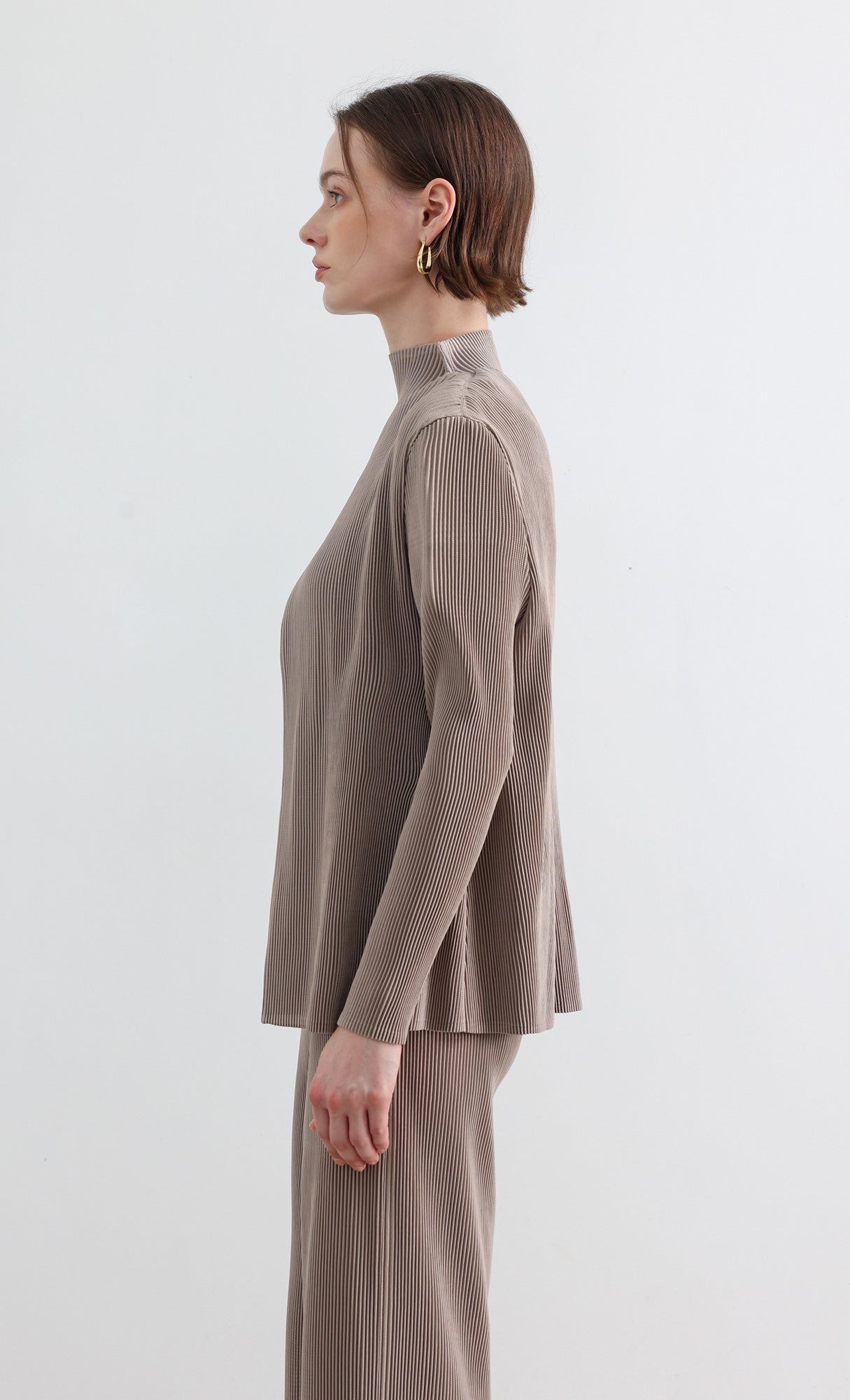 Essential Pleated Cardigan_Beige