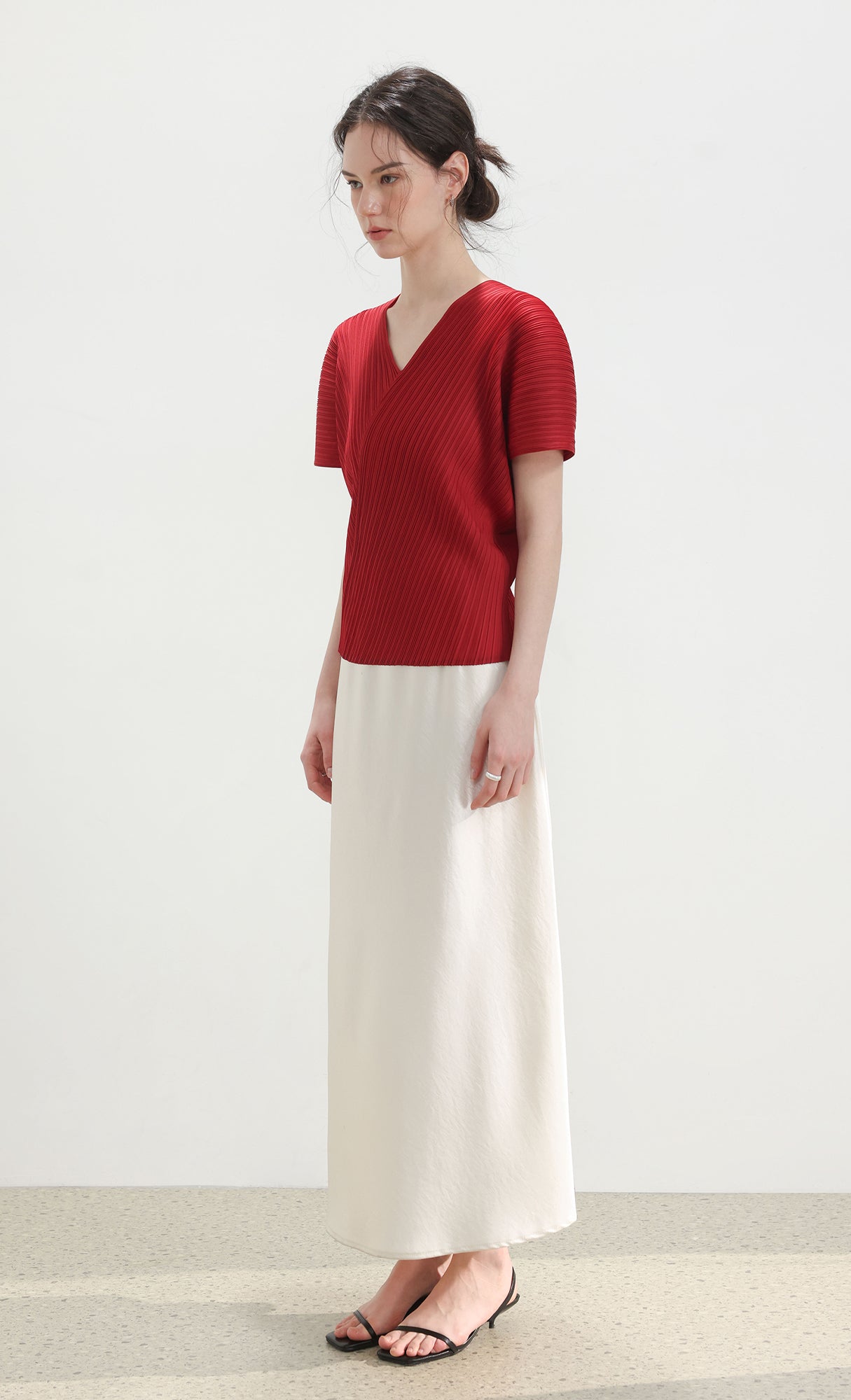 Joy pleated v-neck top_red
