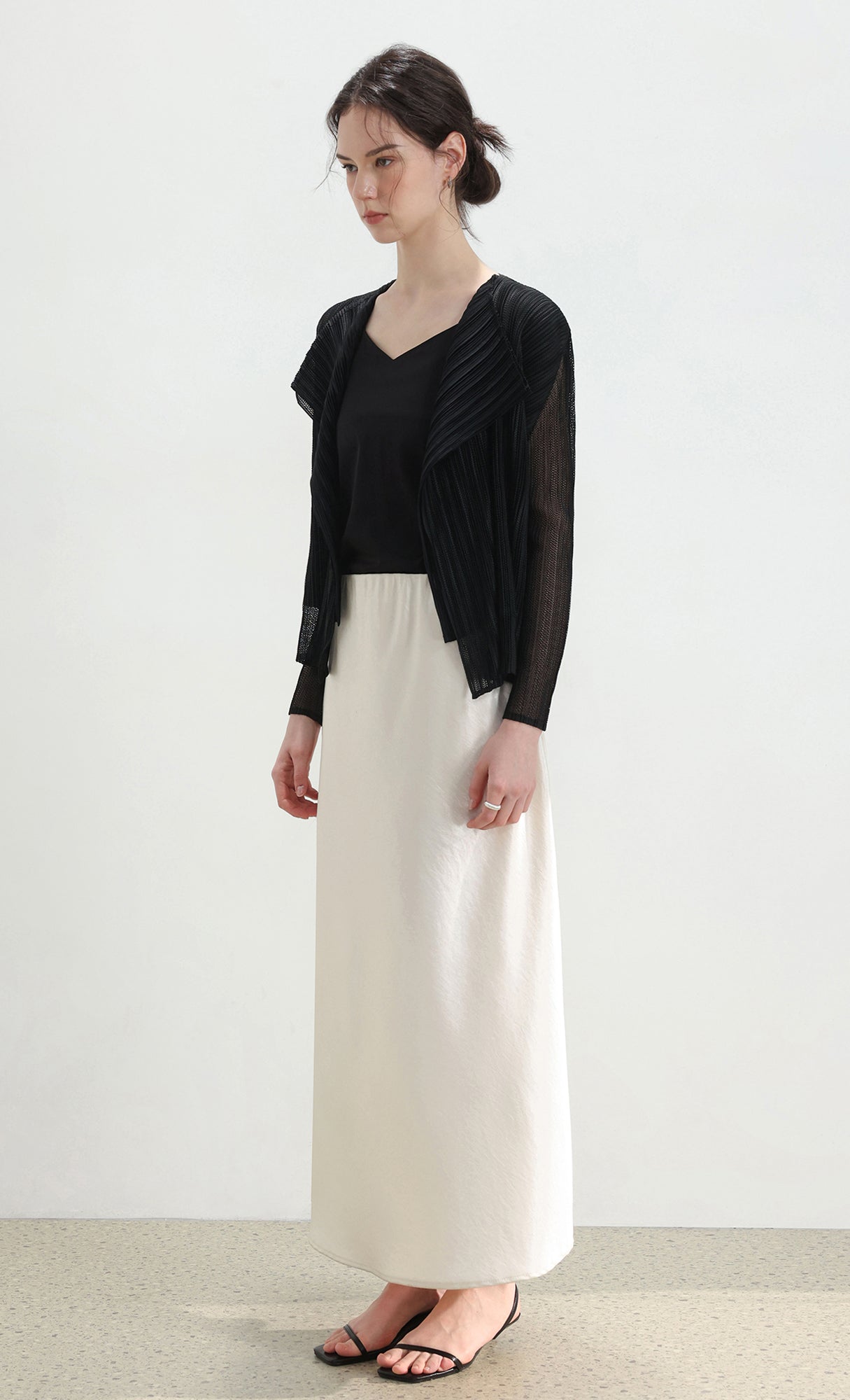 Airy pleated cardigan_black