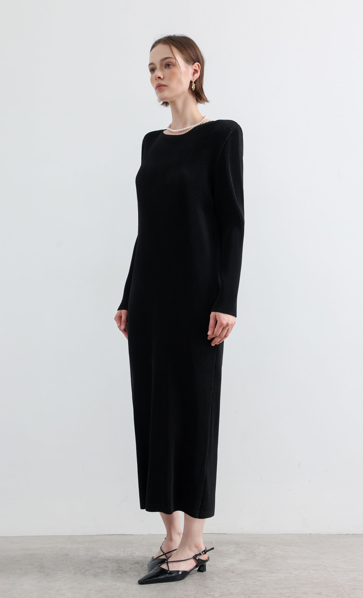 Essential Relaxed Pleated Dress_Black