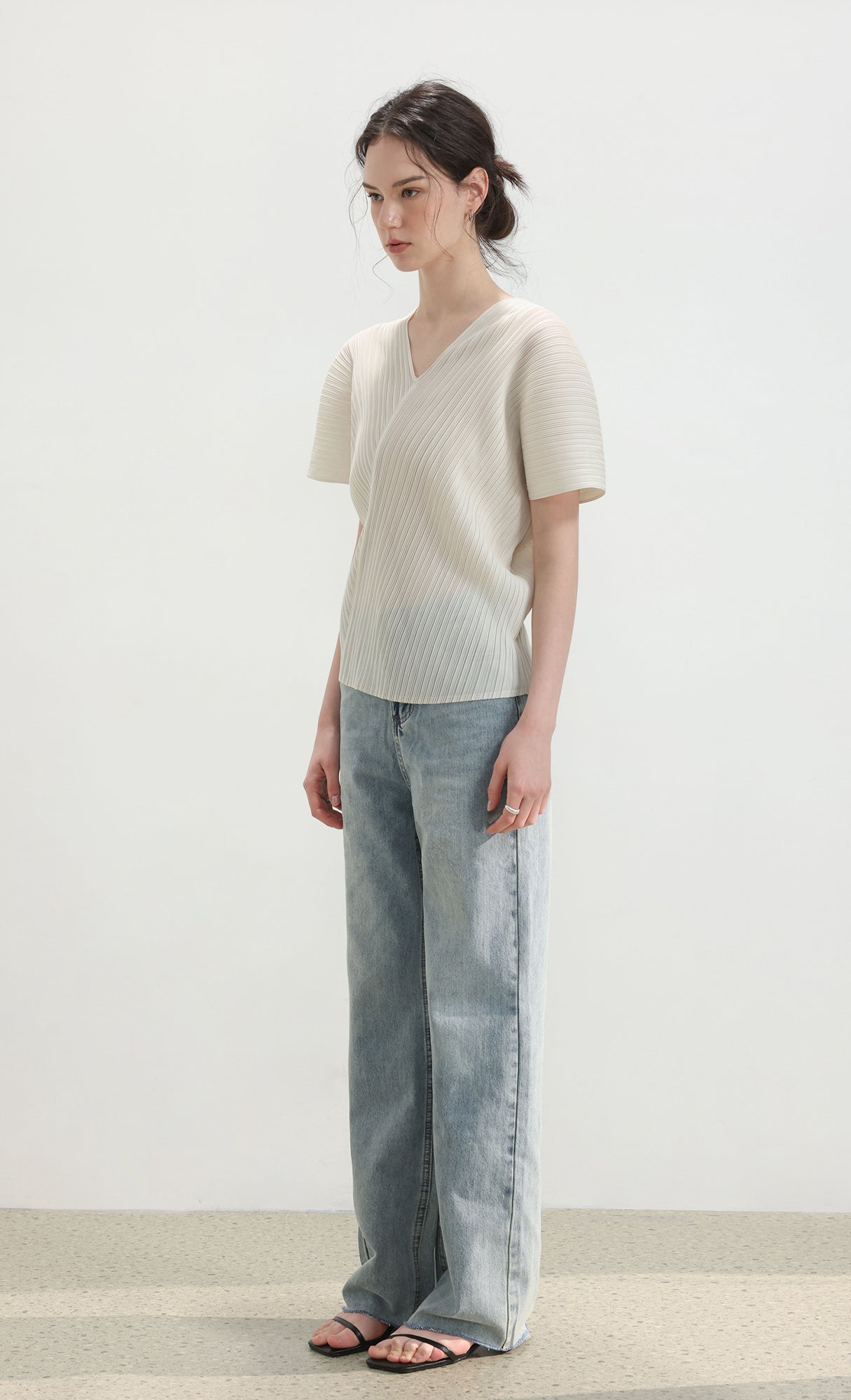 Joy pleated v-neck top_ivory