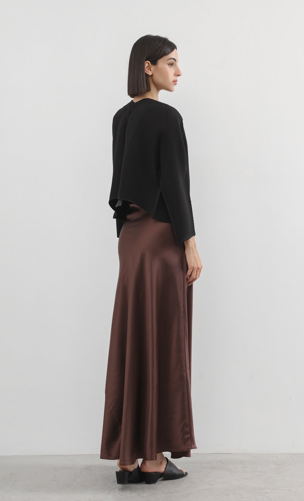 round pleated cardigan_black