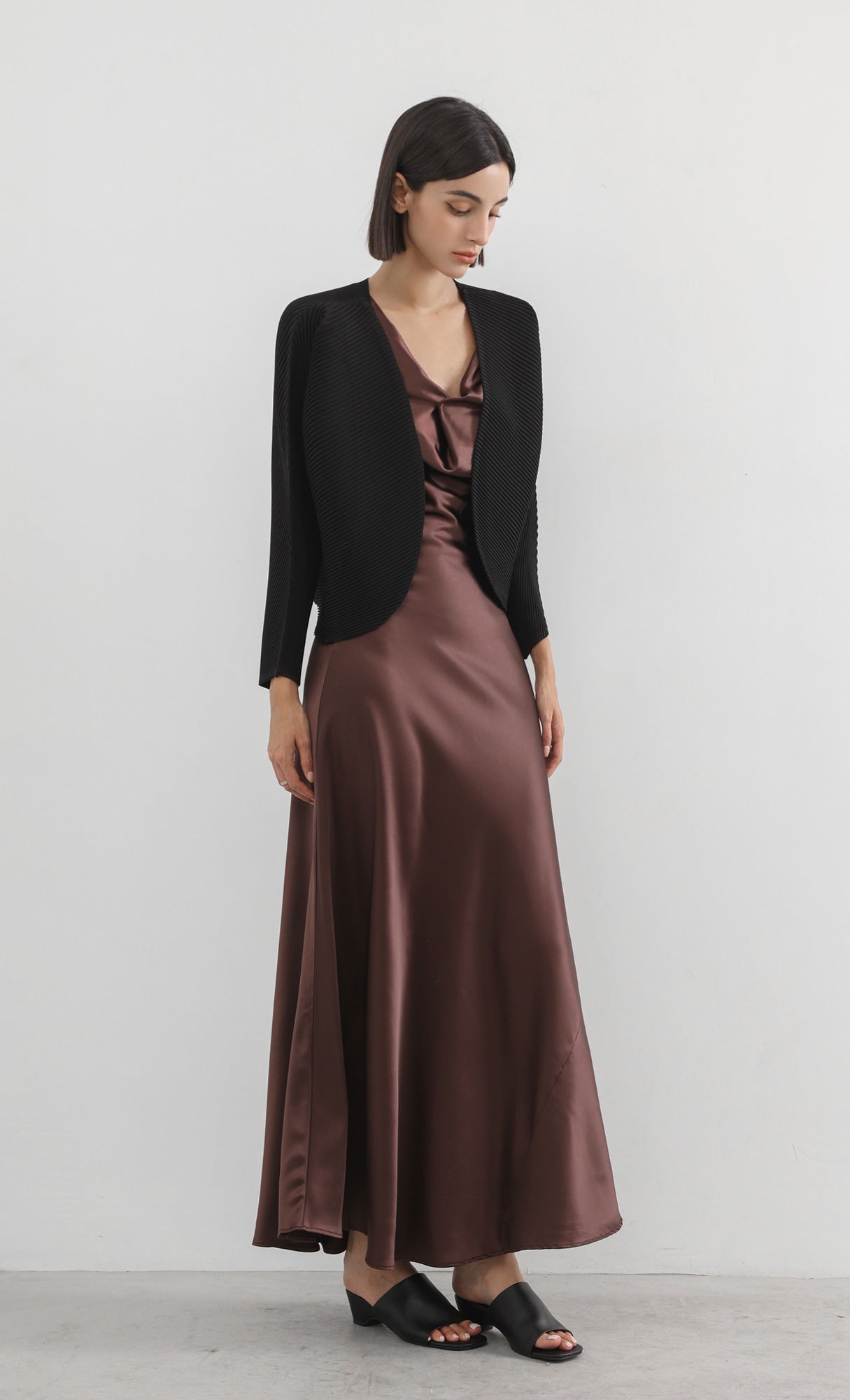 round pleated cardigan_black
