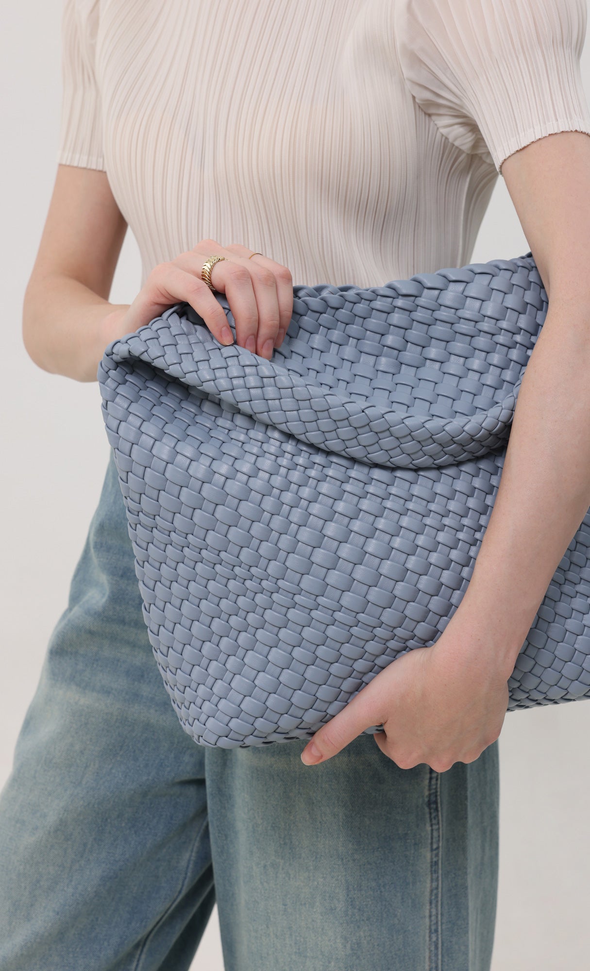 Color weaving hobo bag_skyblue