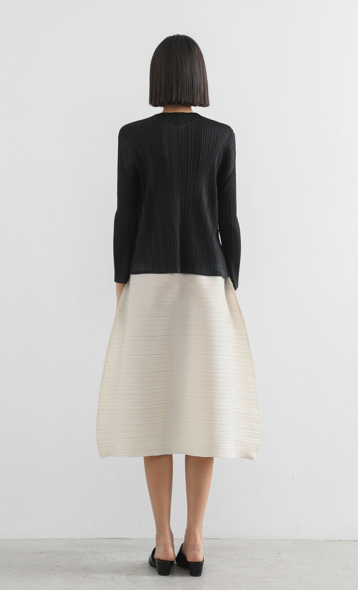 horiz pleated midi skirt_ivory