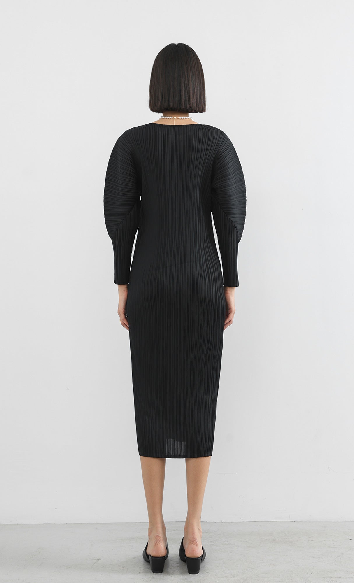 arc pleated dress_black