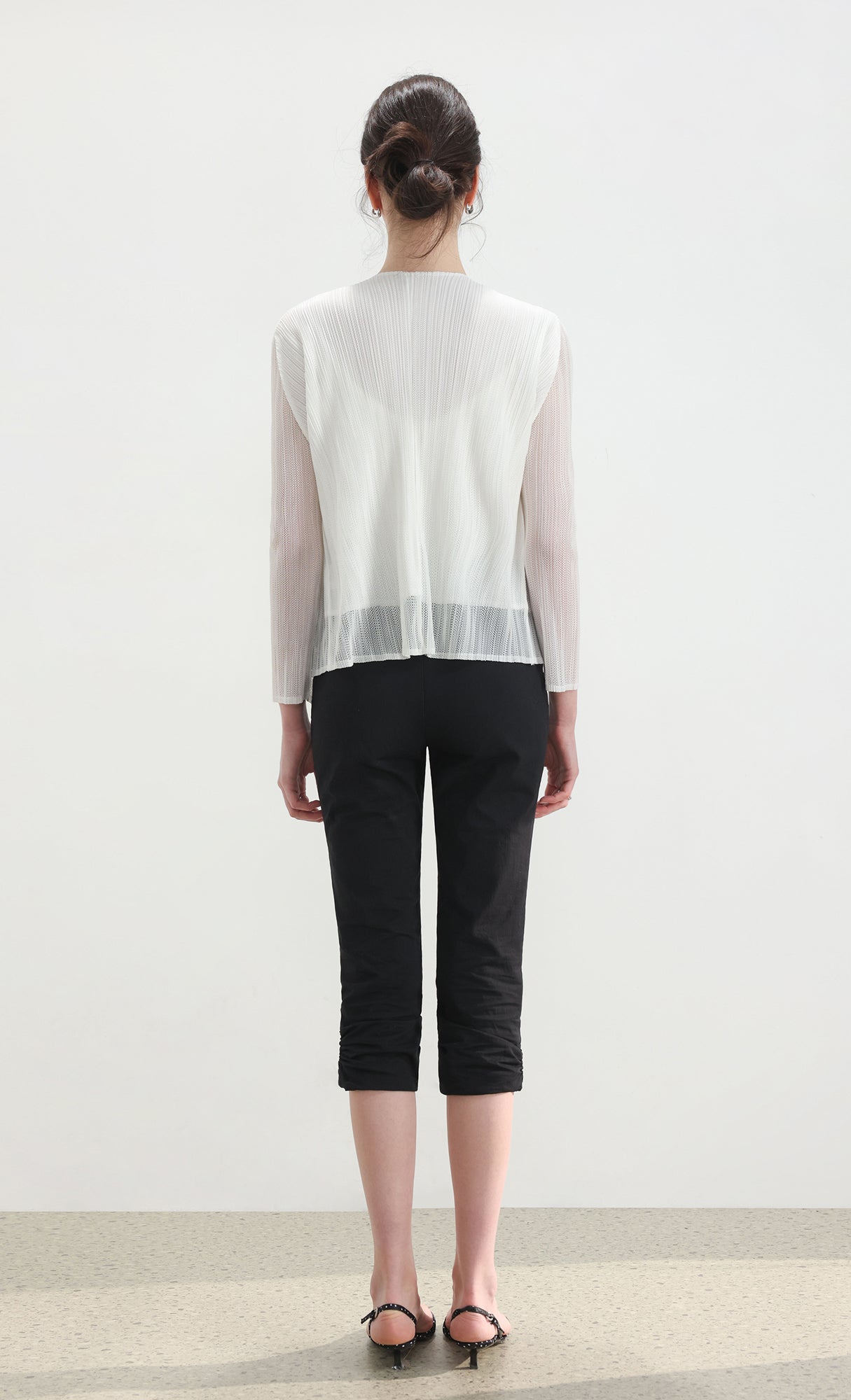 Airy pleated cardigan_white