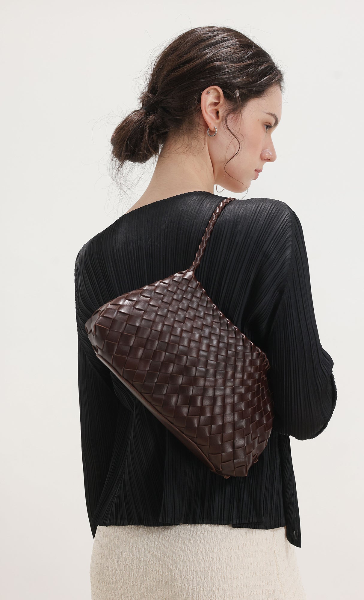 Nesia weaving shouler bag_brown
