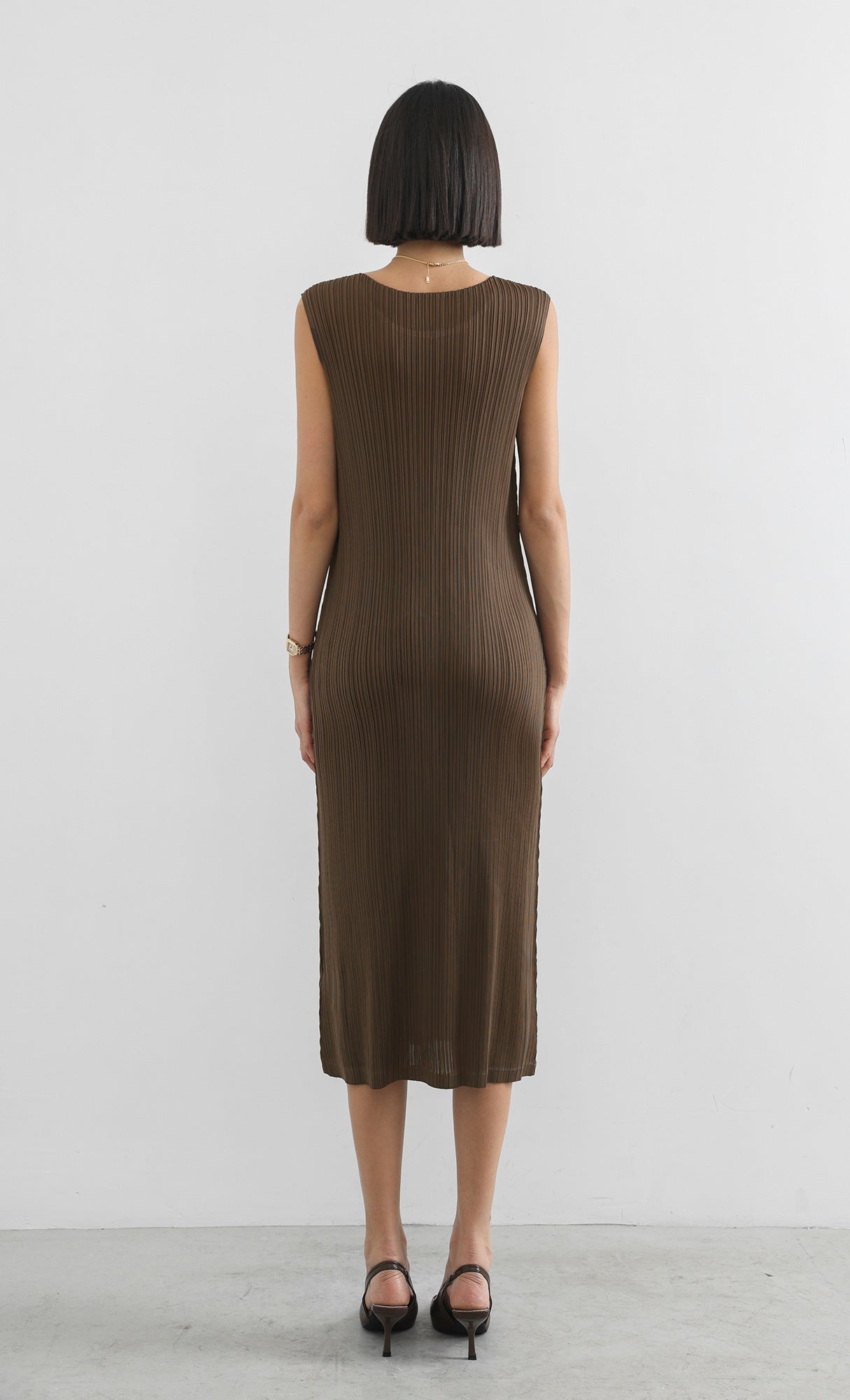 modi pleated sleeveless dress_brown