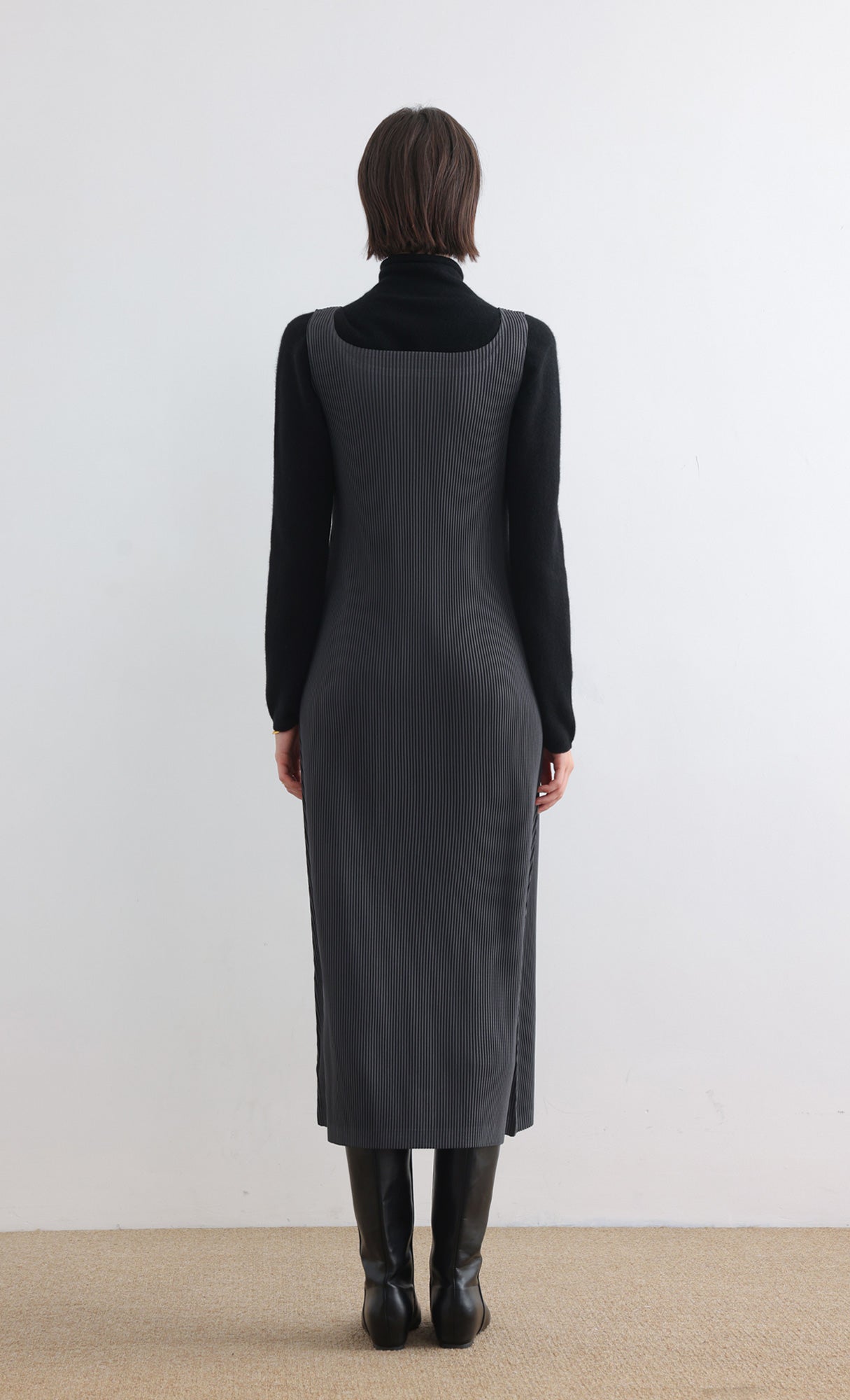 Soly Pleats Sleeveless Dress_Charcoal