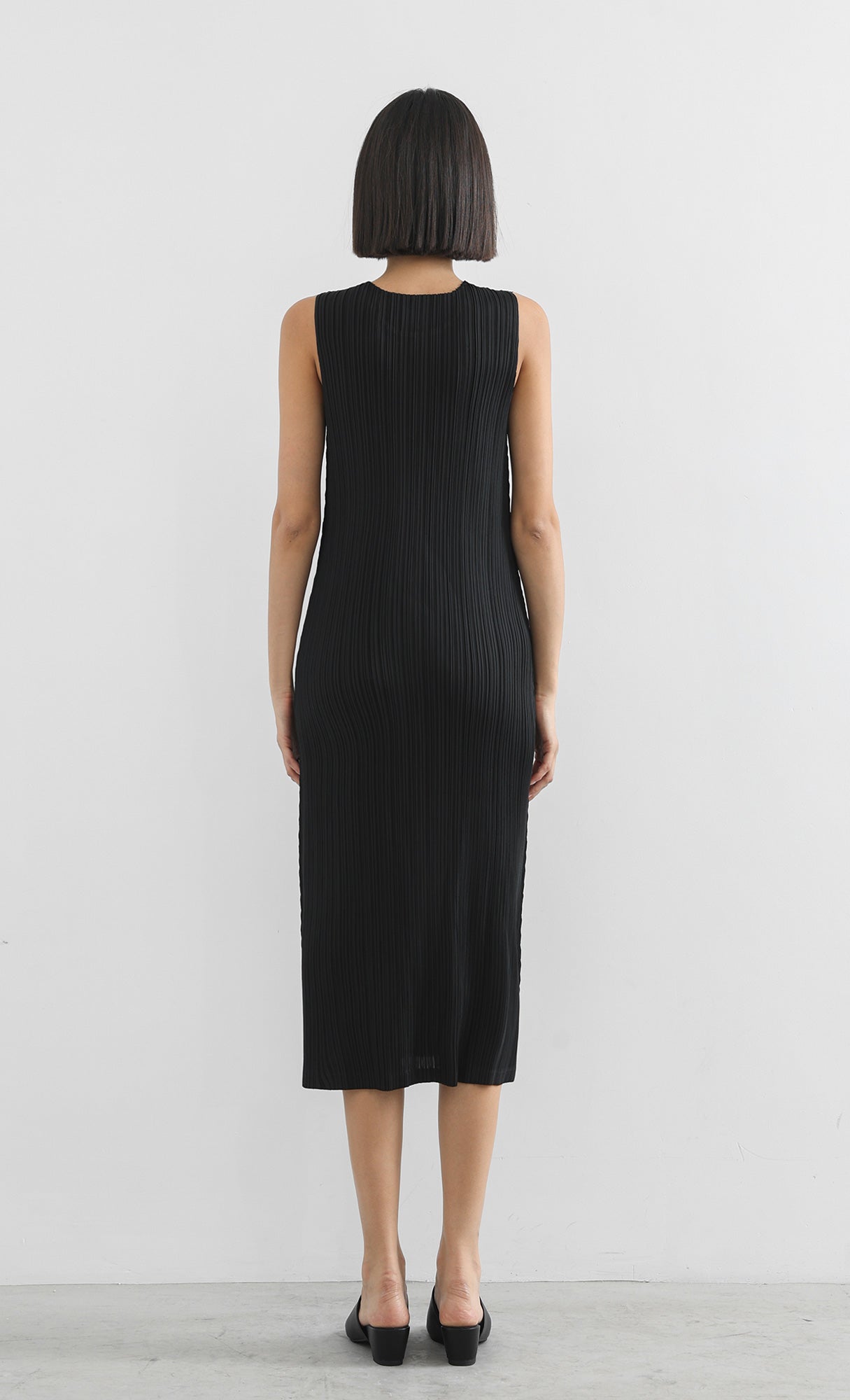 modi pleated sleeveless dress_black