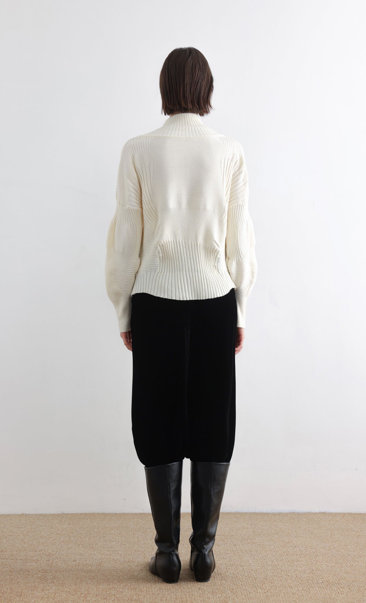 High Neck Knitted Pleated Zip-Up Cardigan_Ivory