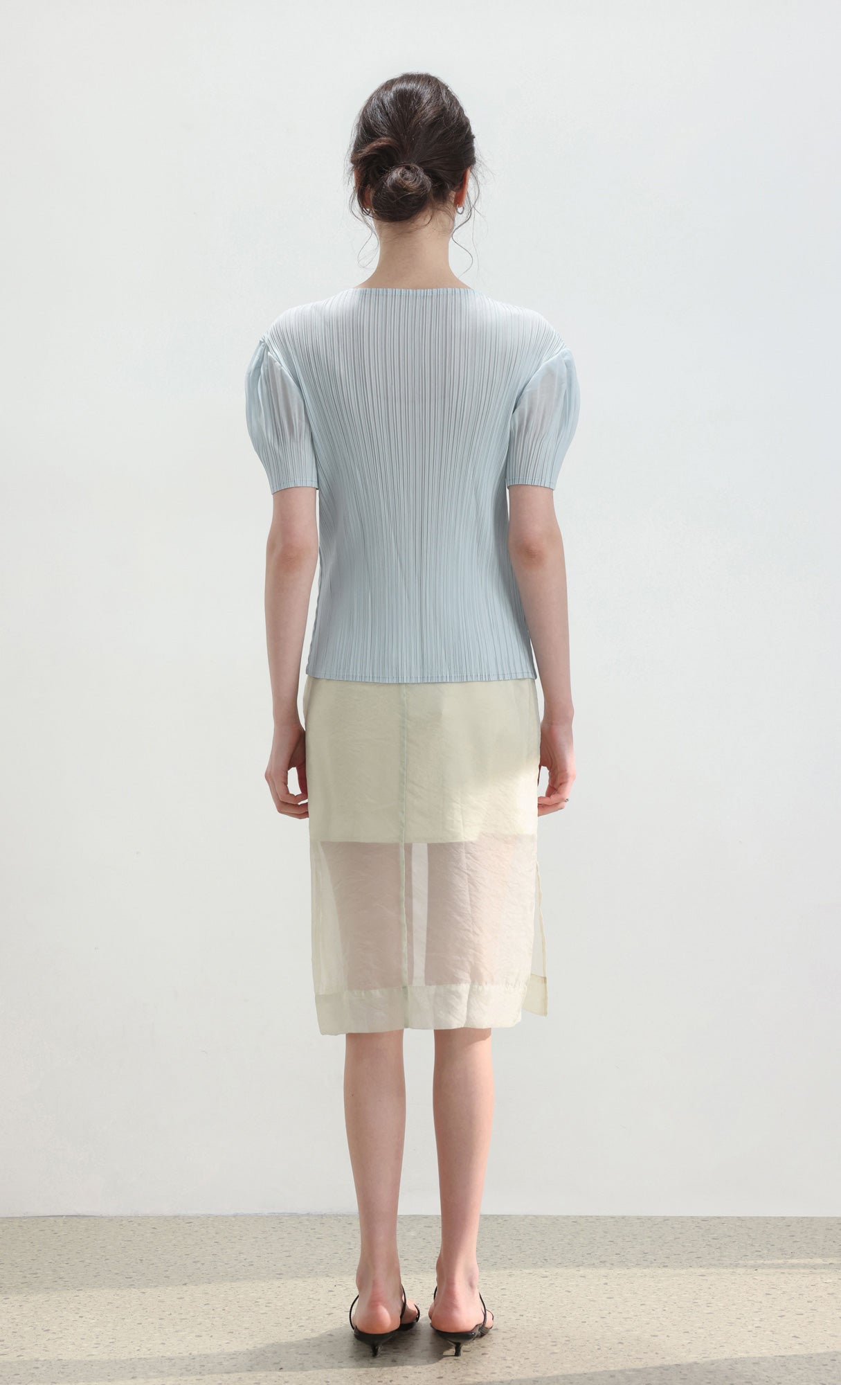 Mellow half-sleeve pleated top_Skyblue