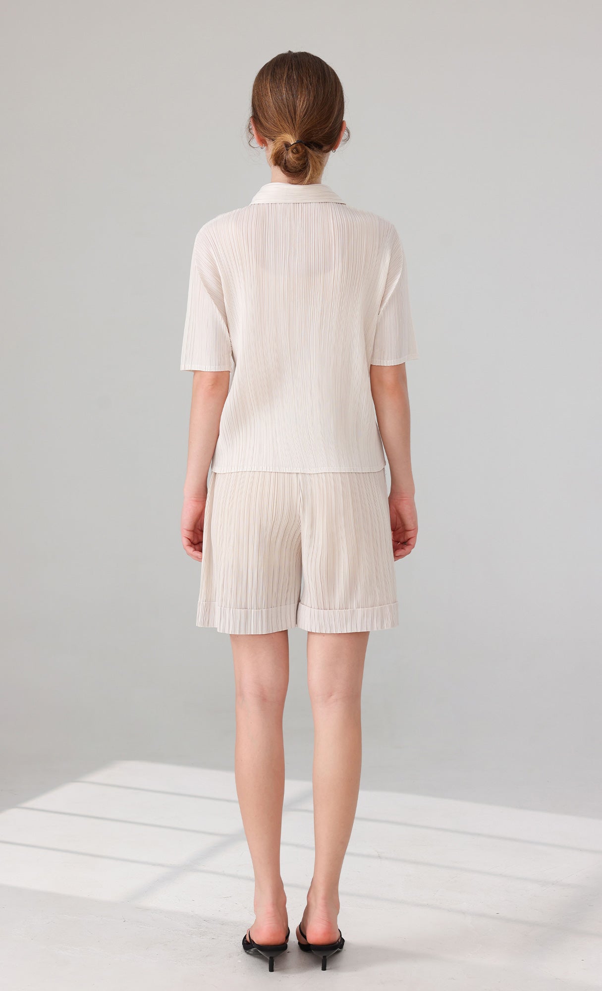Essen Collard pleated Shirts_ivory