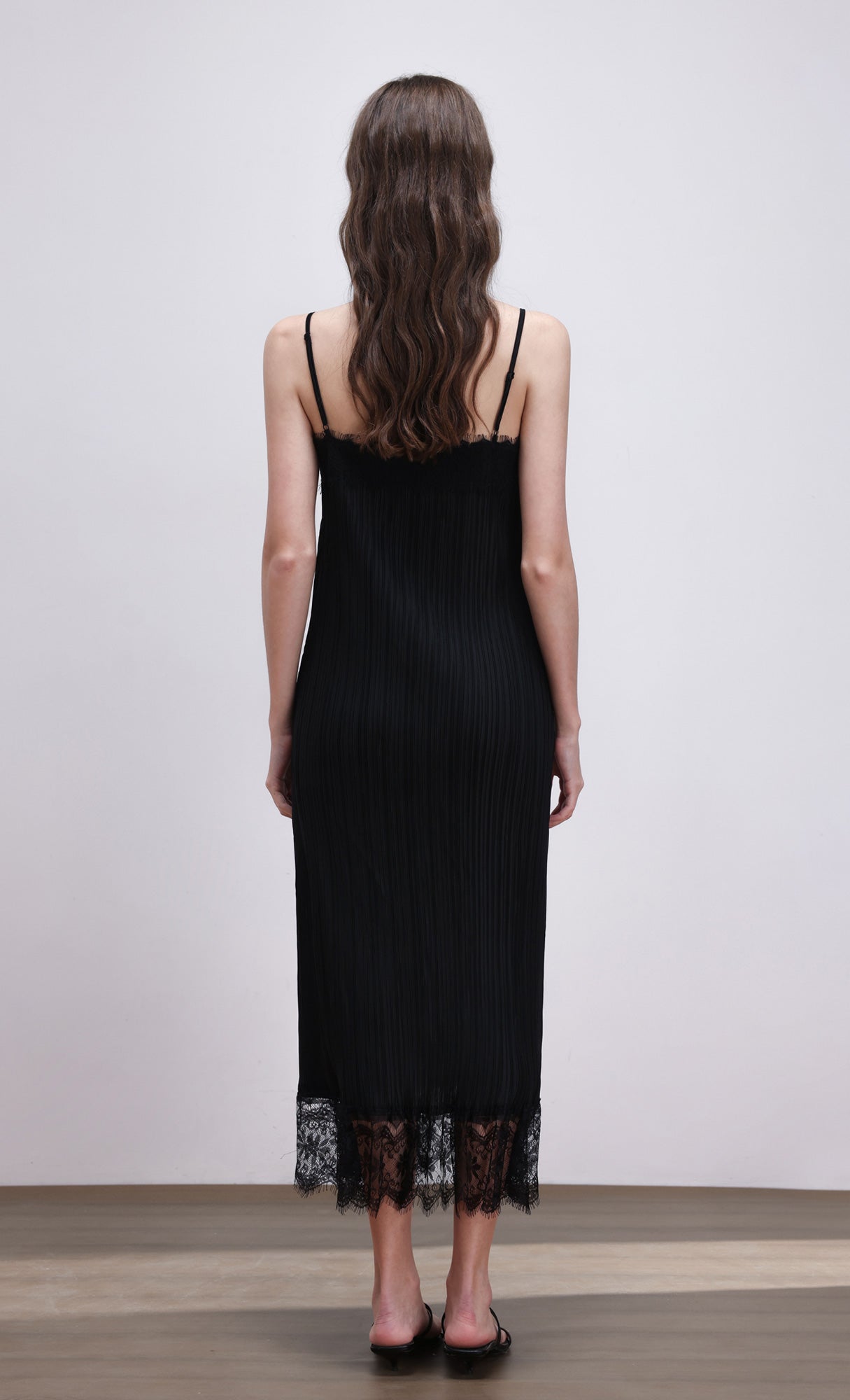 Pleated lace slip dress_black