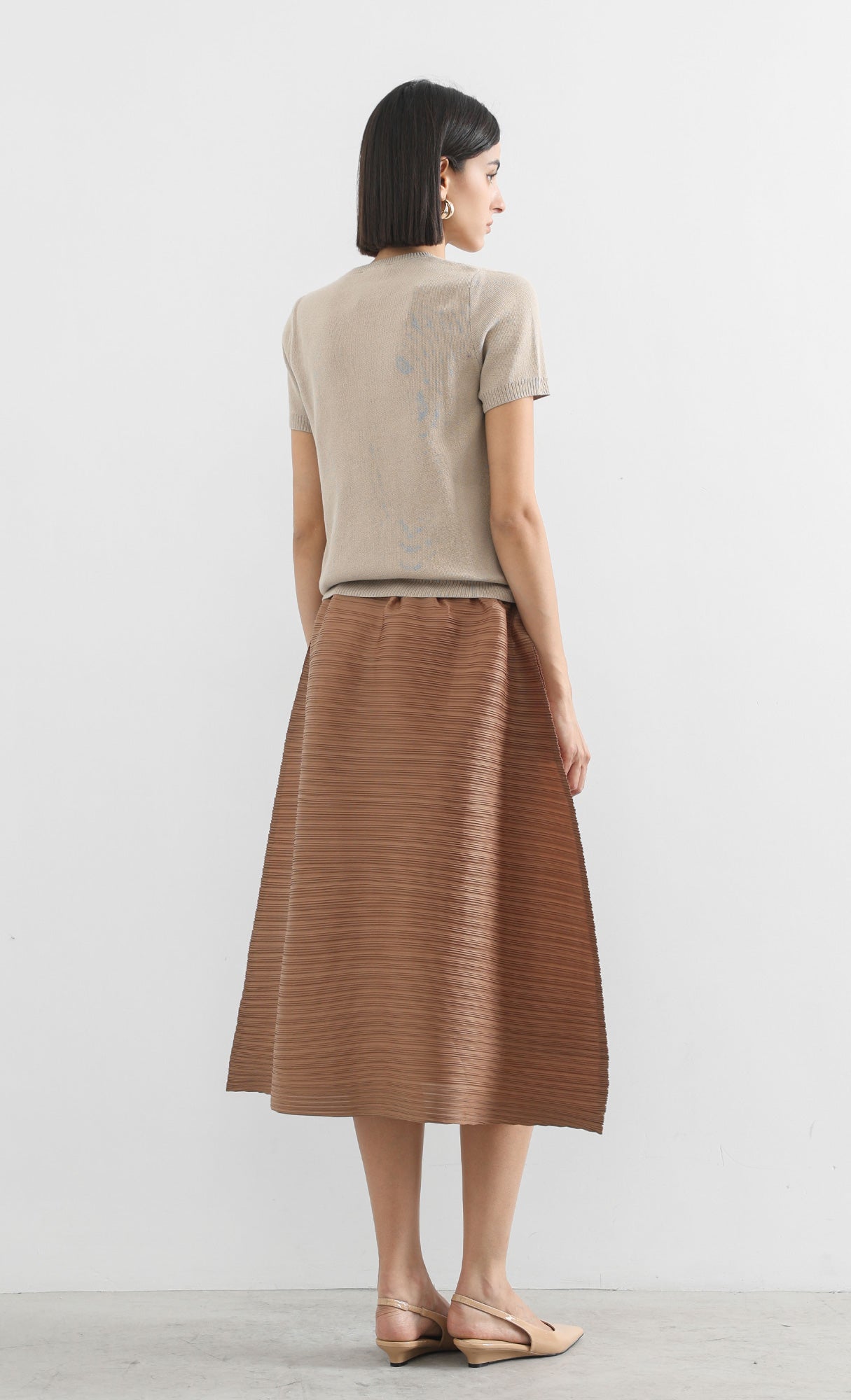 horiz pleated midi skirt_camel