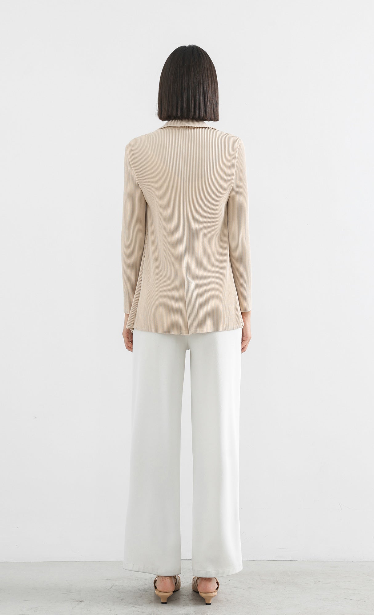 curve pleated set-up jacket_beige