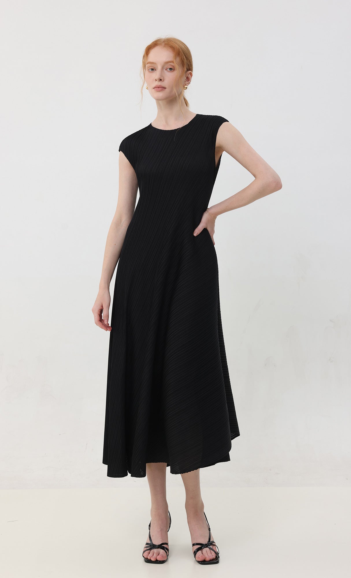Rosy flare pleated dress_black