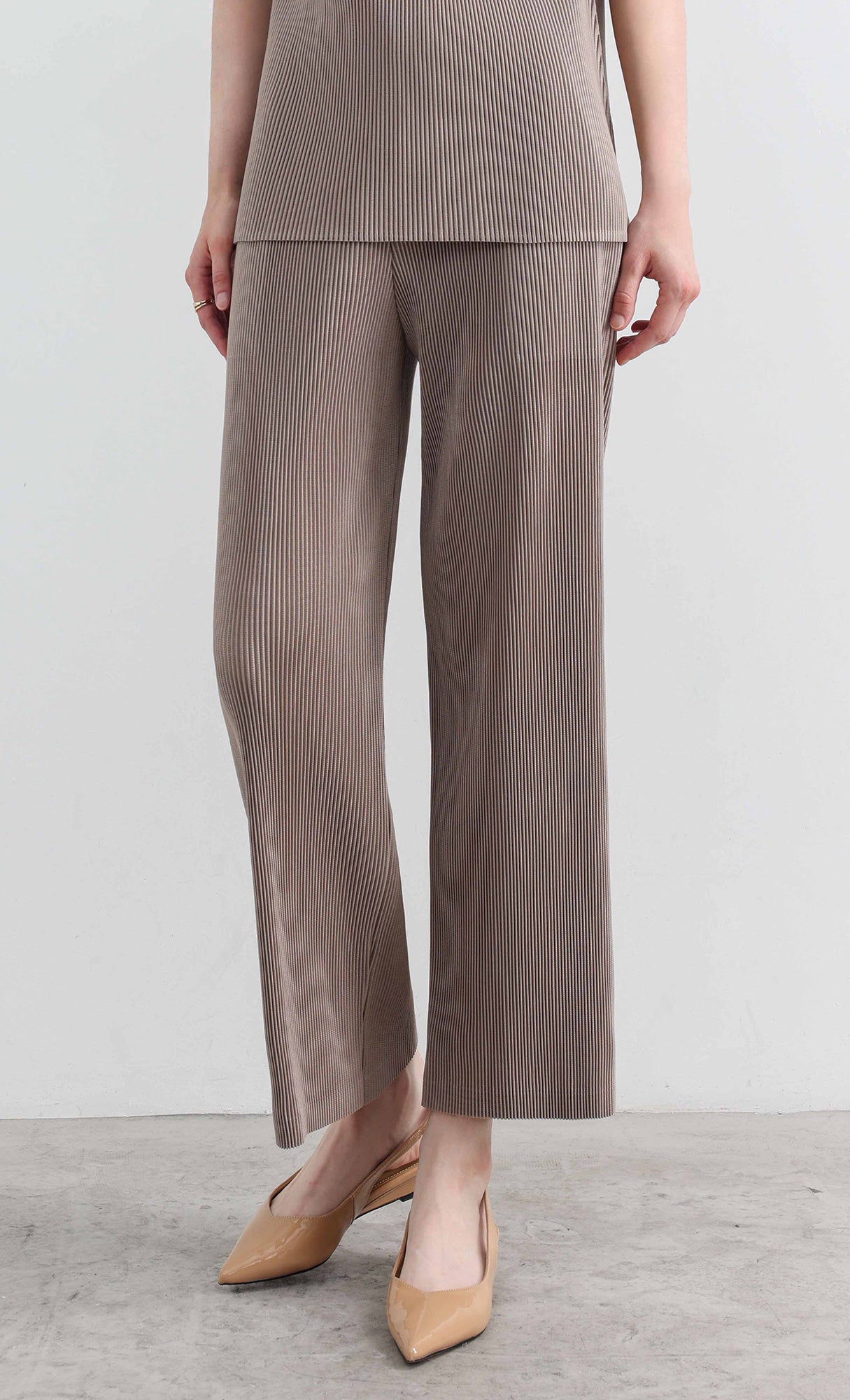 Essential Pleated Pants_Beige