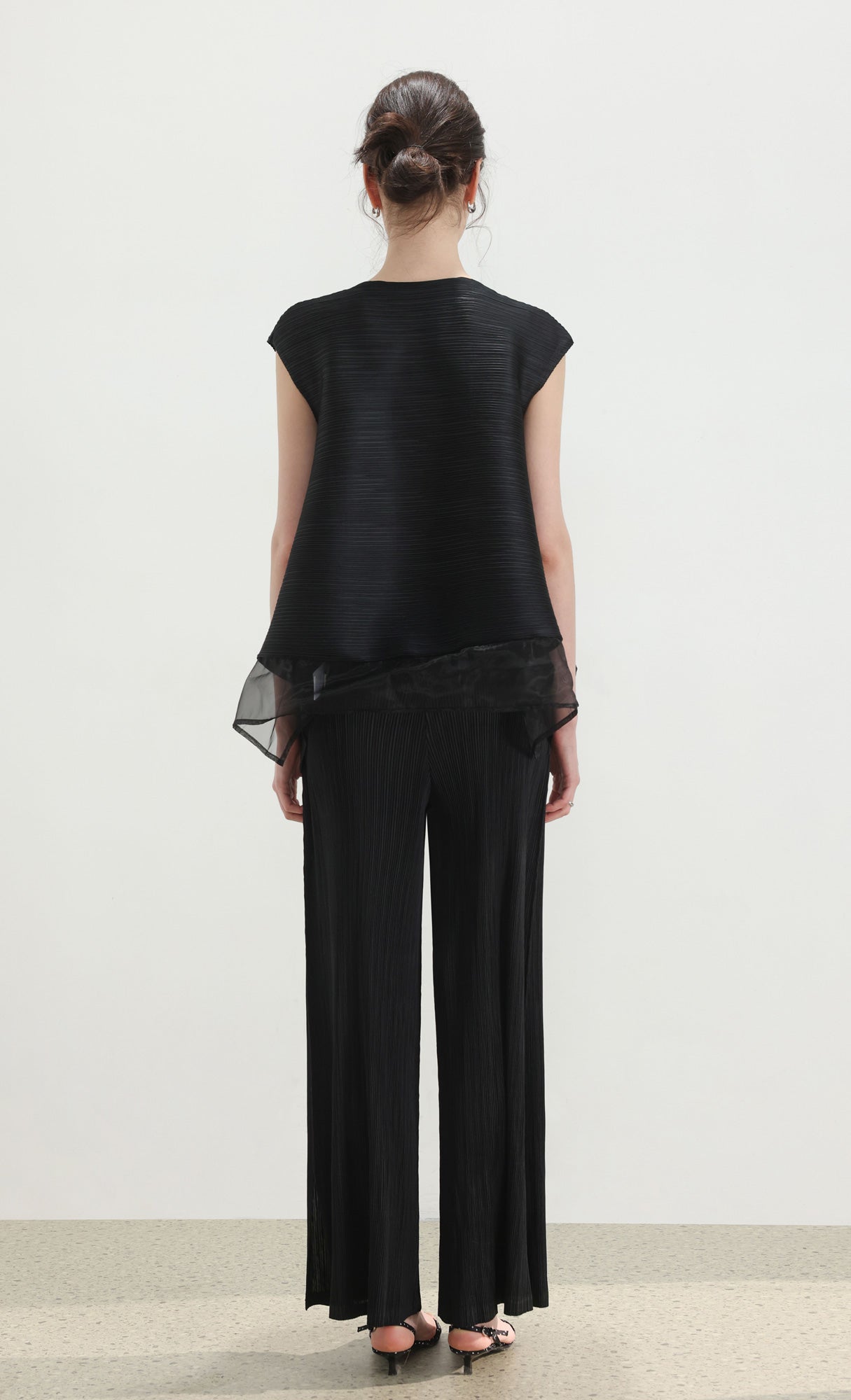 Dren sleeveless pleated top_black